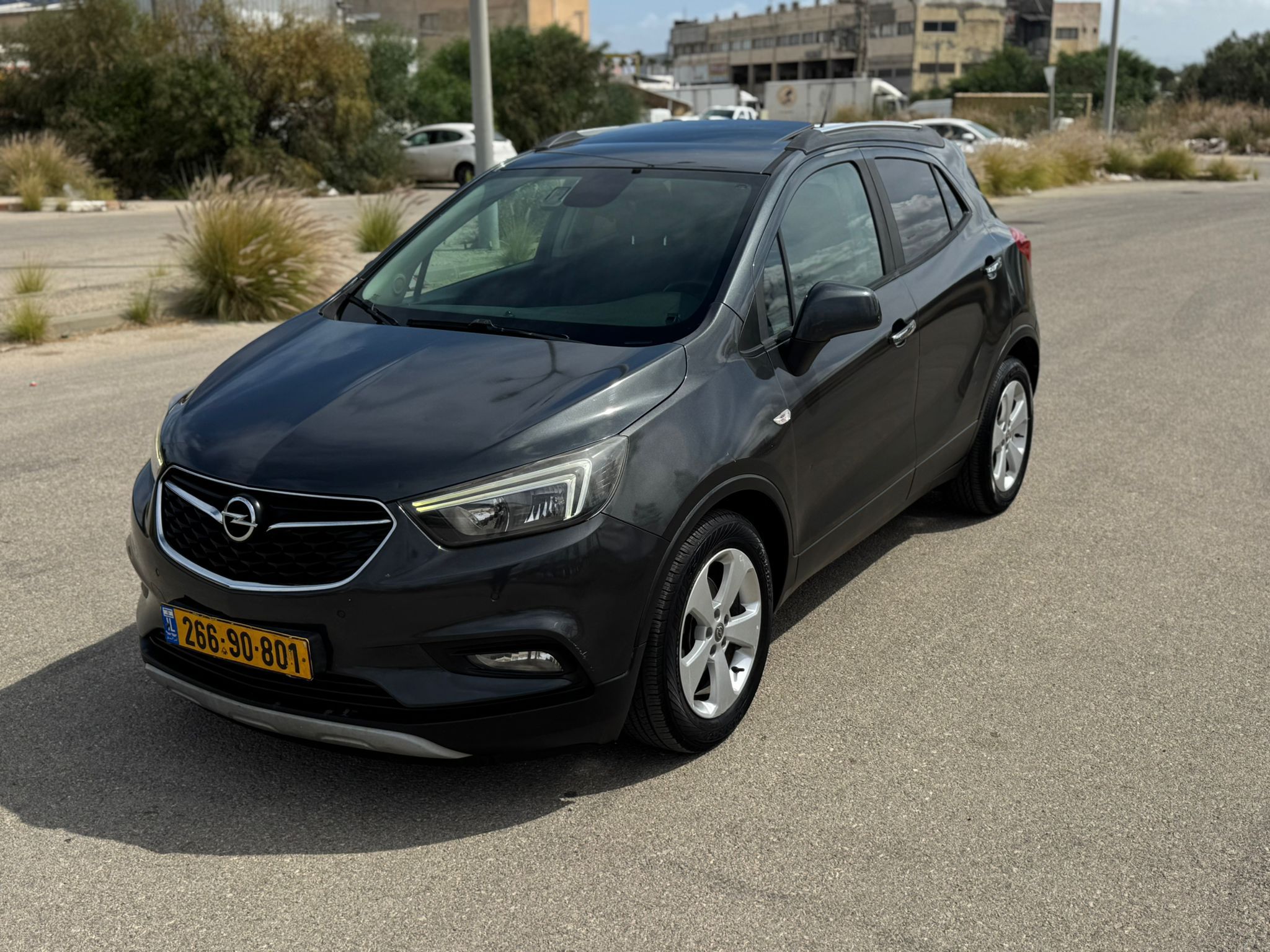car-image